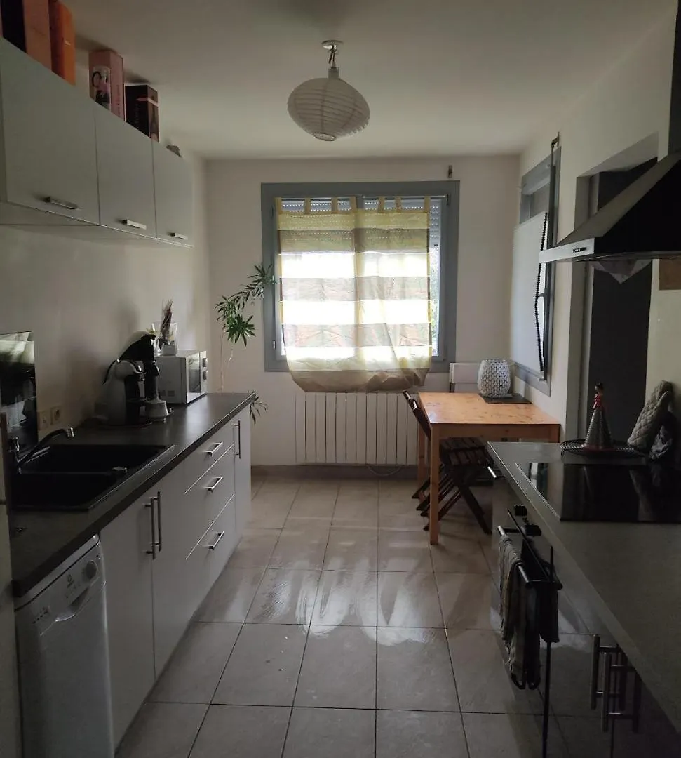 Tres Bel Appartement 3 Pieces + Jardin + Parking Divonne-les-Bains Apartment